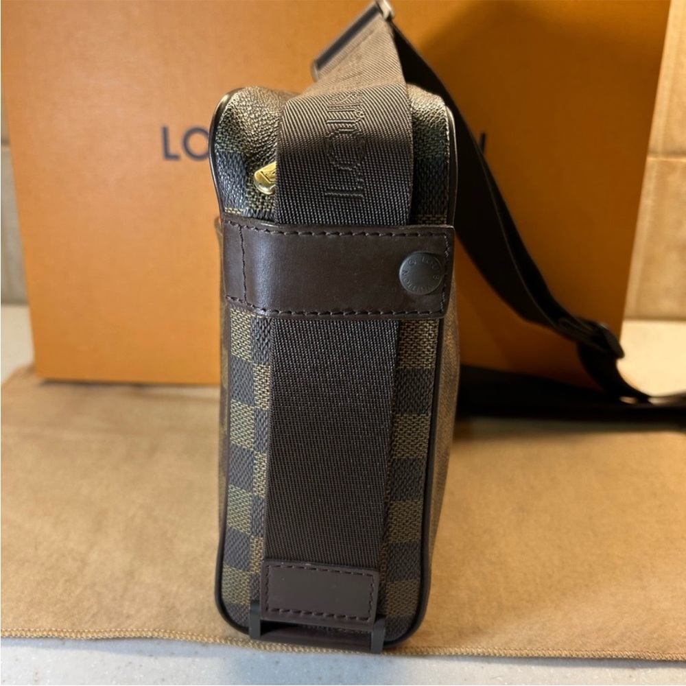 Louis Vuitton Crossbody Bag - Picture 10 of 15
